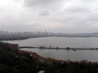 西湖と杭州市街